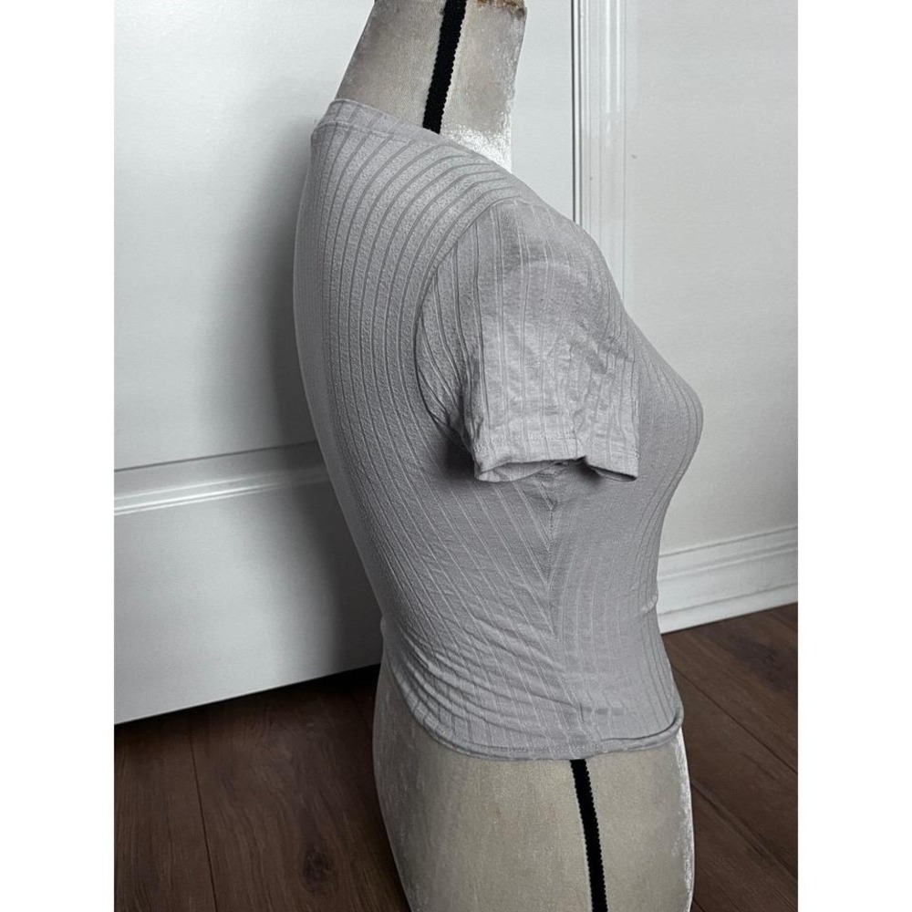 Top Size Small‎ - Picture 2 of 6